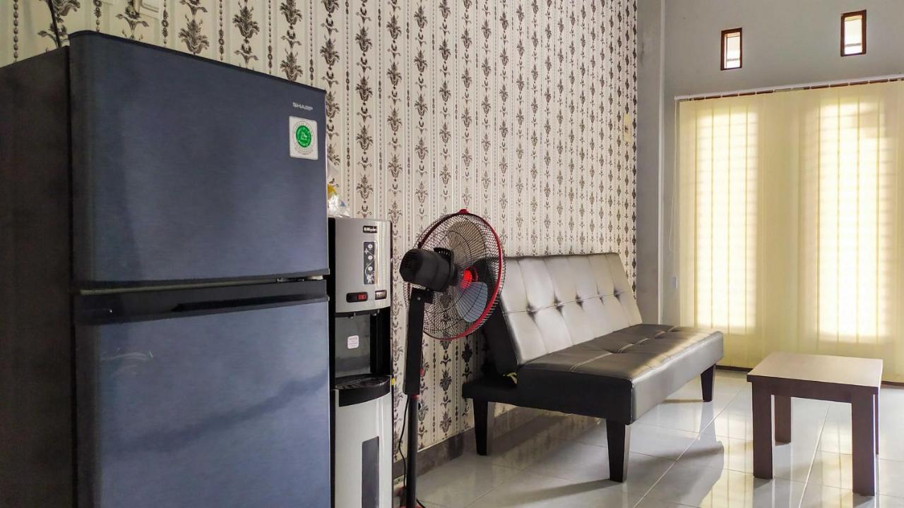 Omah Leren Mitra Reddoorz Near Gembiraloka Zoo Yogyakarta Ξενοδοχείο Εξωτερικό φωτογραφία