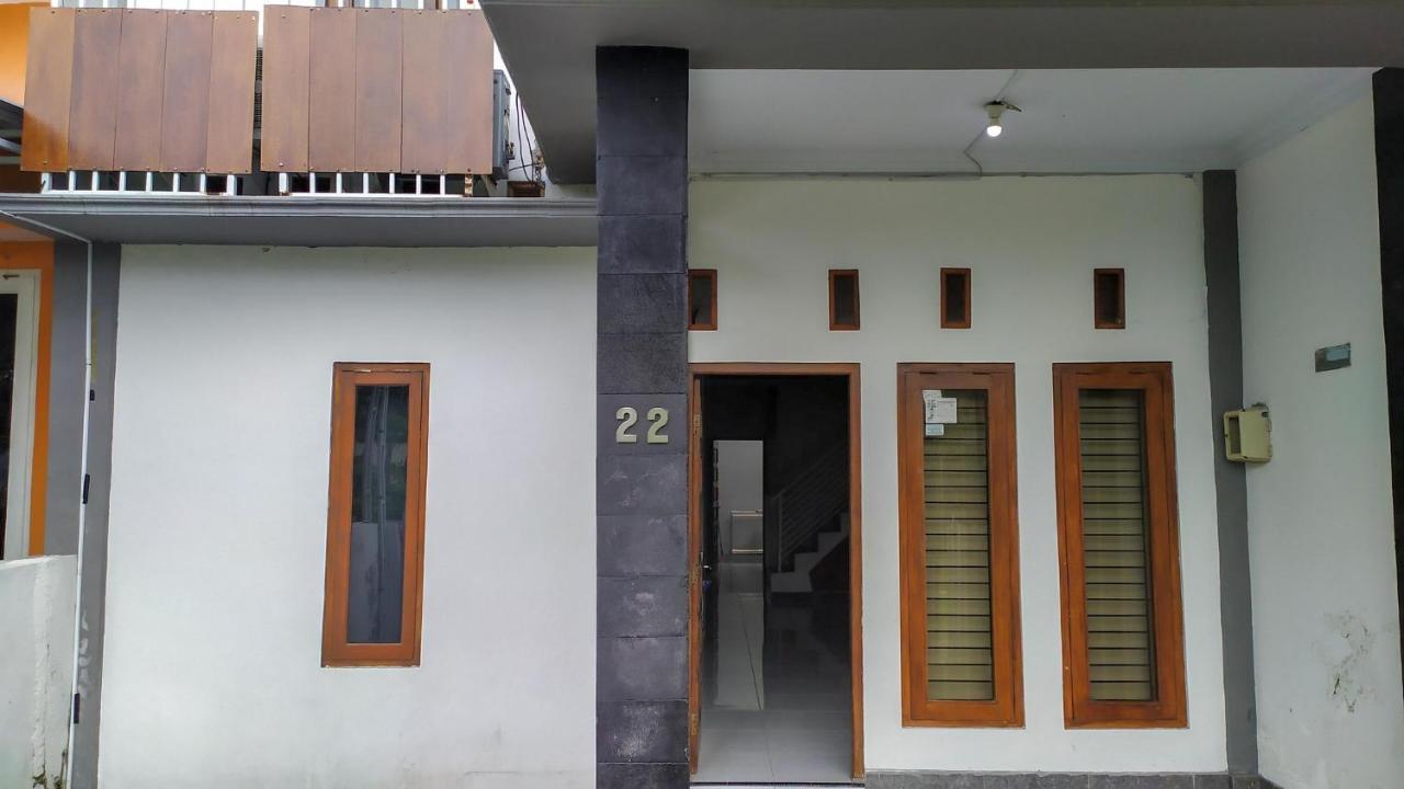 Omah Leren Mitra Reddoorz Near Gembiraloka Zoo Yogyakarta Ξενοδοχείο Εξωτερικό φωτογραφία