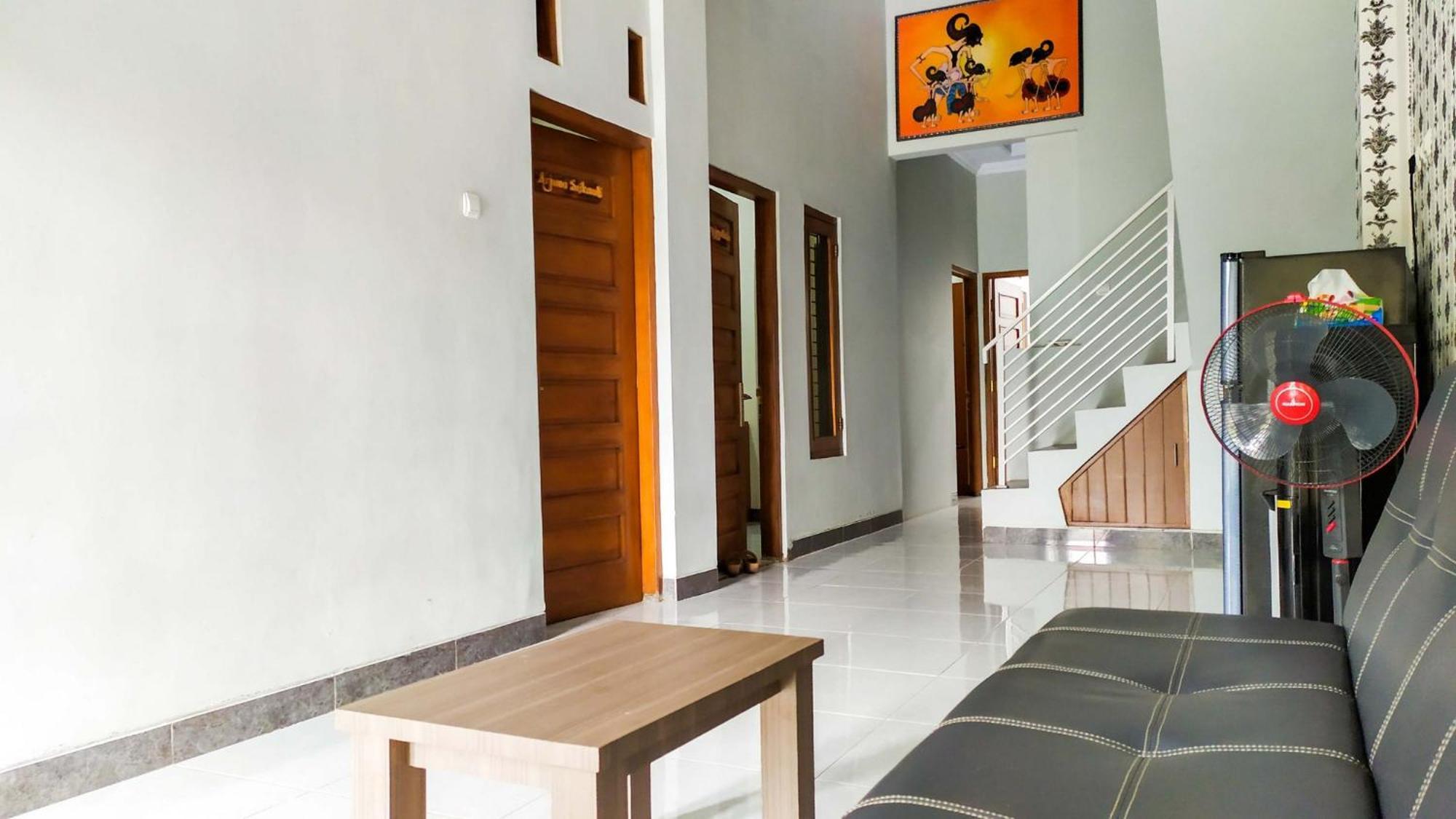 Omah Leren Mitra Reddoorz Near Gembiraloka Zoo Yogyakarta Ξενοδοχείο Εξωτερικό φωτογραφία
